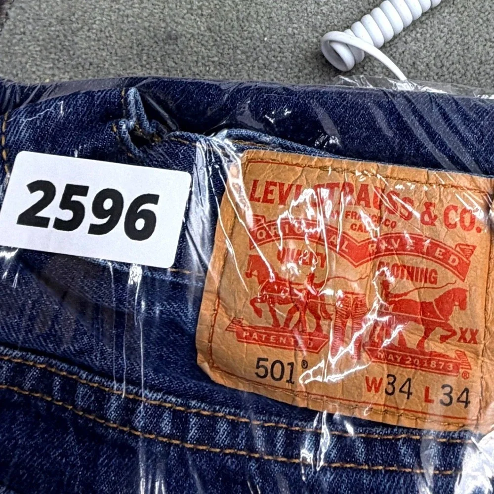 Levis 501 Button Fly Original Fit Mens 34x34 Blue Dark Wash Straight Leg Jeans